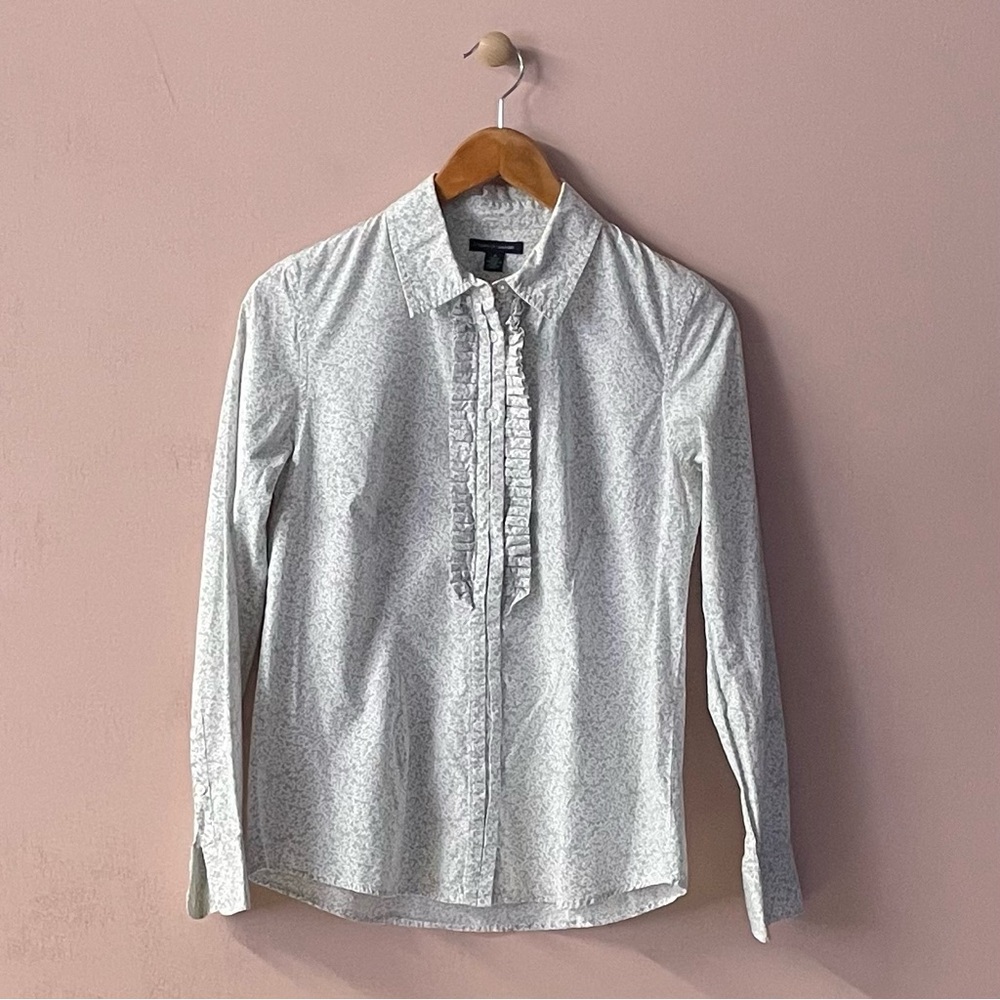 Y2K Tommy Hilfiger Light Gray/White Ruffled Floral Print Button-Down Shirt Sz M